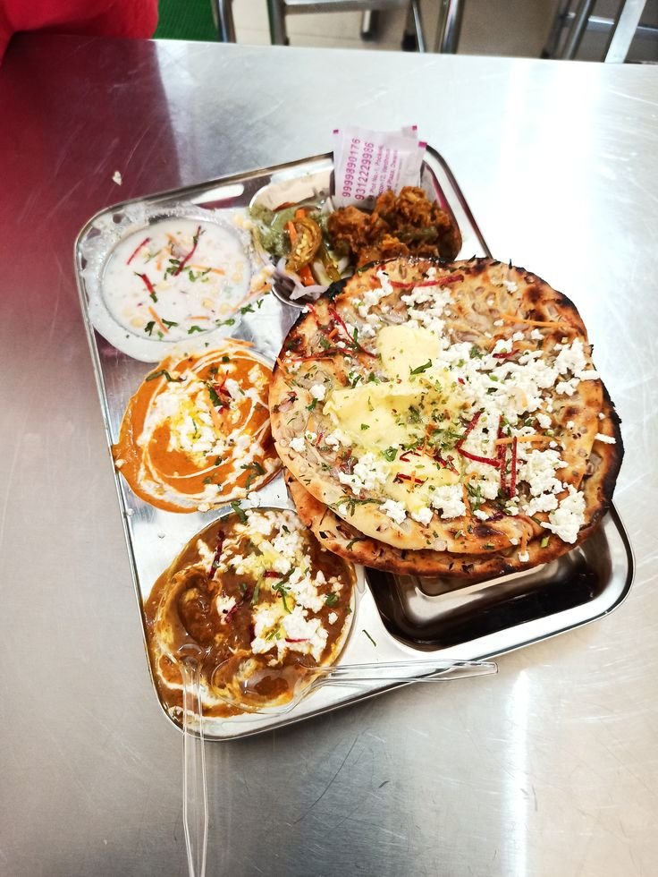 Chur Chur Naan Thali with Chole & Daal Makhani